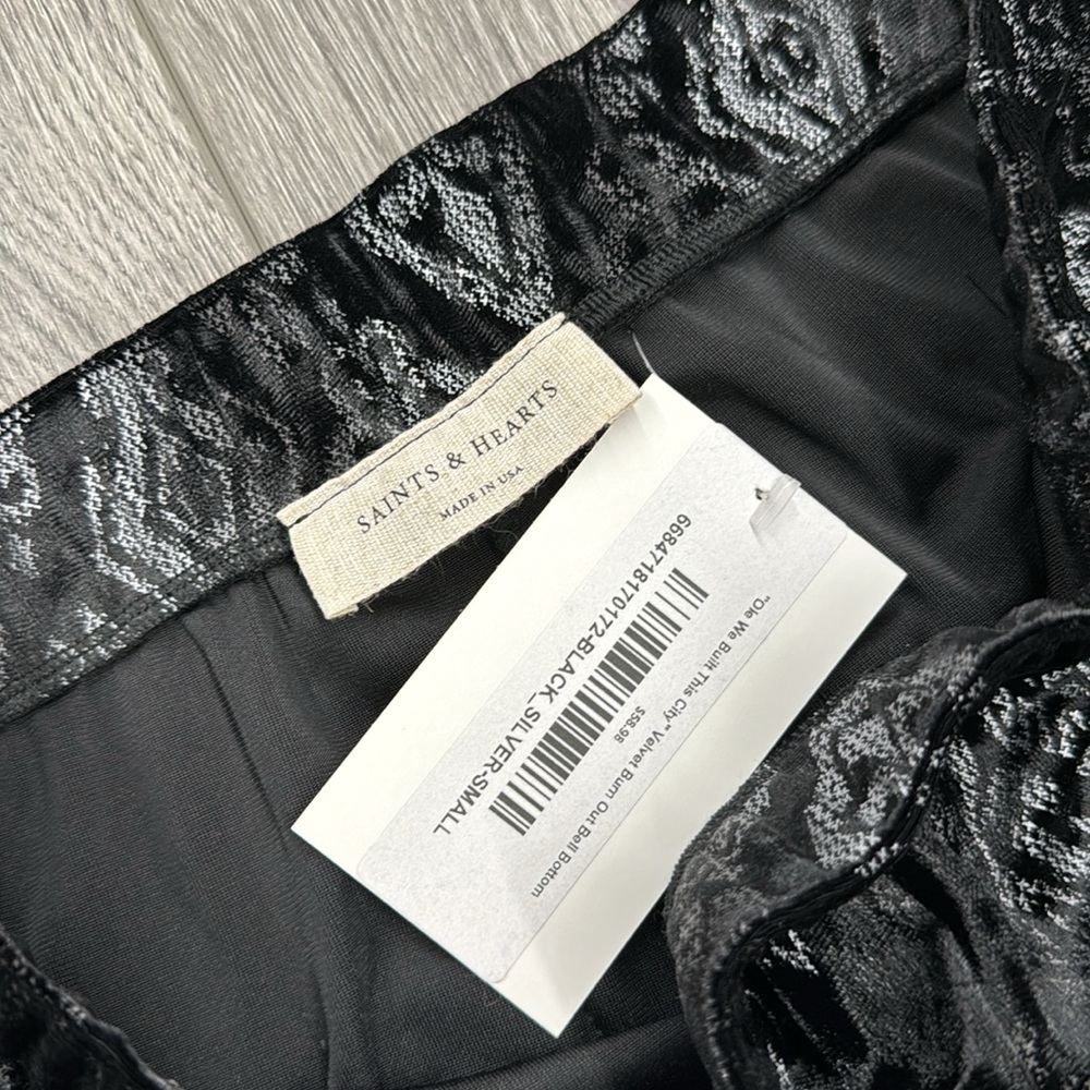 NWT Saints & Hearts Velvet Bell Bottoms - Picture 5 of 8